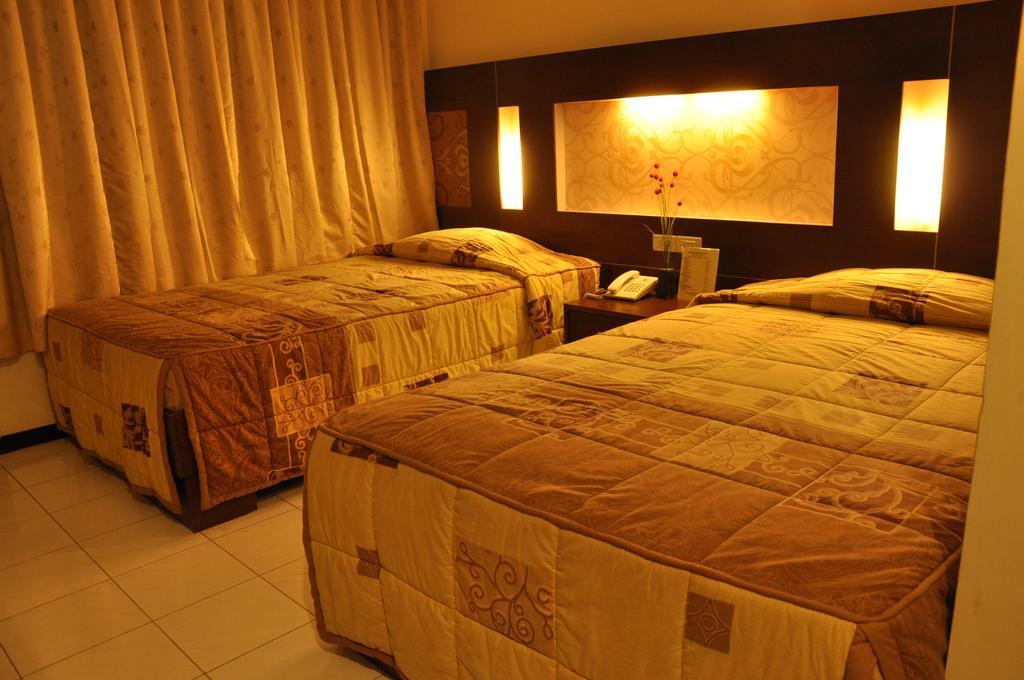 Hotel Wisanti Yogyakarta Exteriör bild