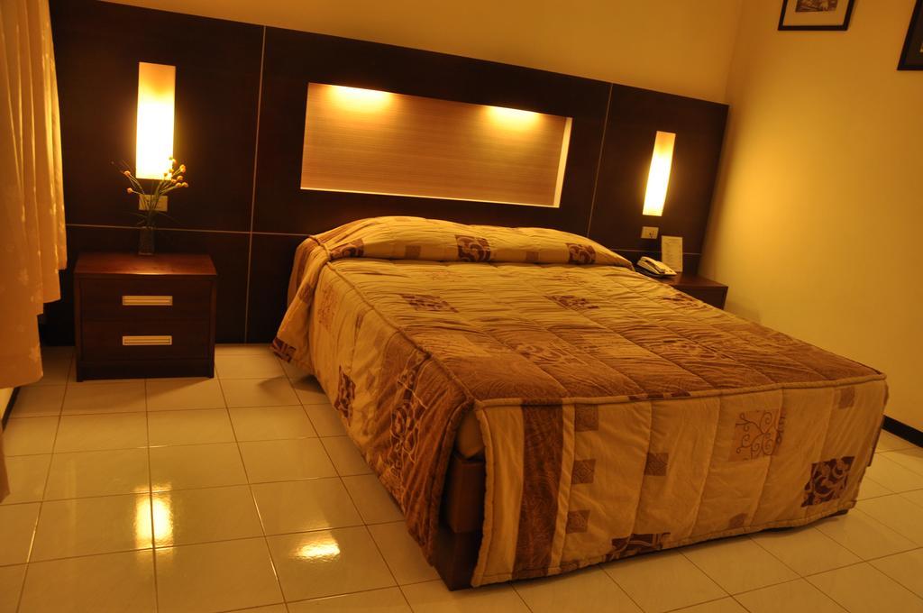 Hotel Wisanti Yogyakarta Exteriör bild
