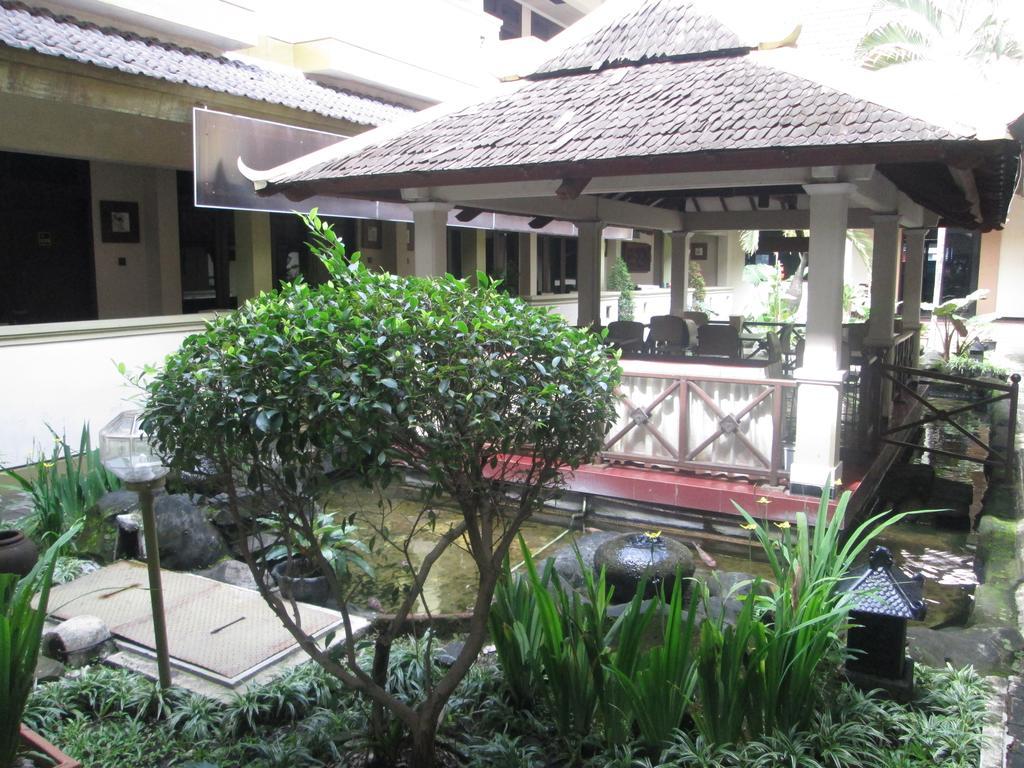 Hotel Wisanti Yogyakarta Exteriör bild