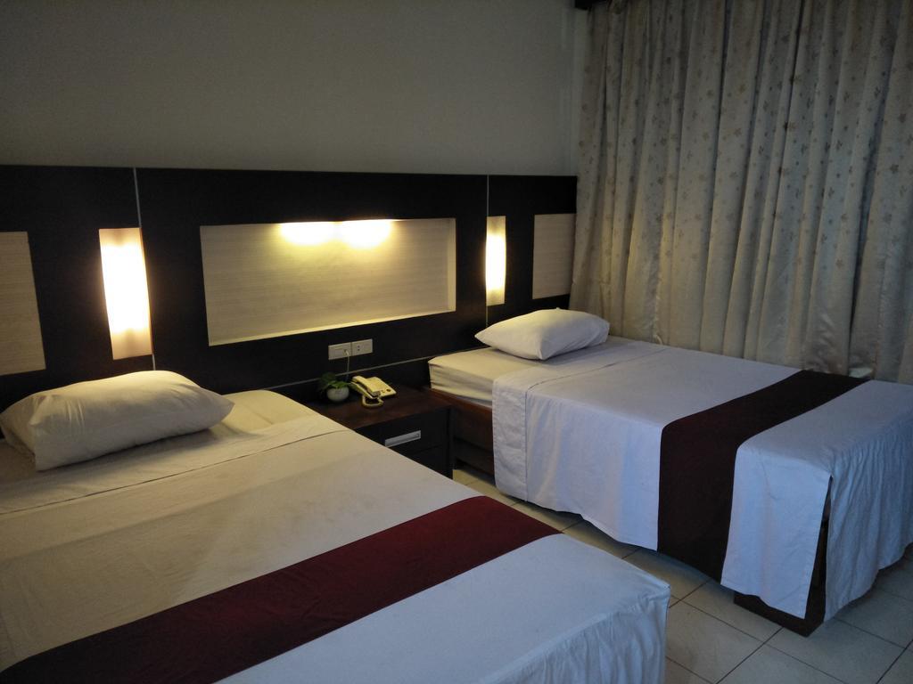 Hotel Wisanti Yogyakarta Exteriör bild